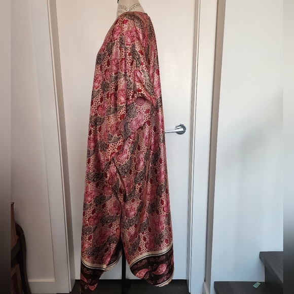 Vanity Fair 80s pink kaftan - Picture 2 of 14